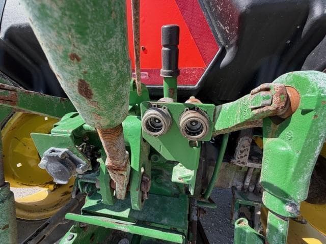 Image of John Deere 5050E equipment image 4