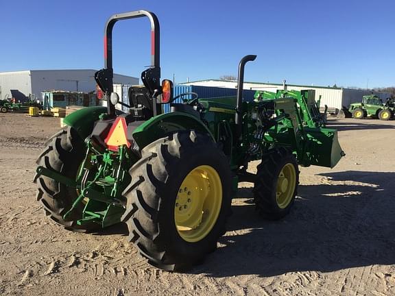 Image of John Deere 5050E equipment image 4