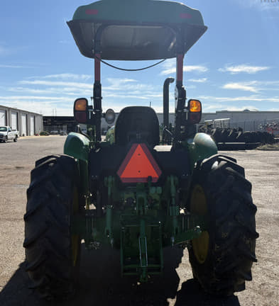 Image of John Deere 5050E equipment image 4