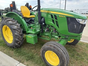 Main image John Deere 5050E