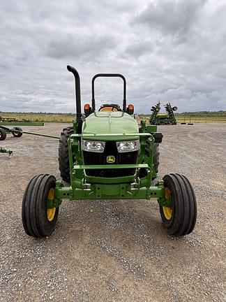 Image of John Deere 5050E equipment image 2