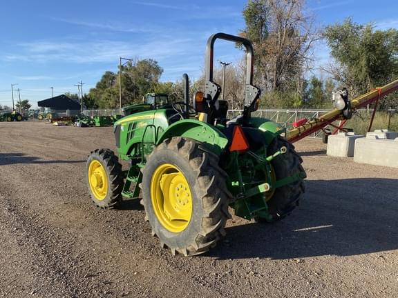 Image of John Deere 5050E equipment image 3