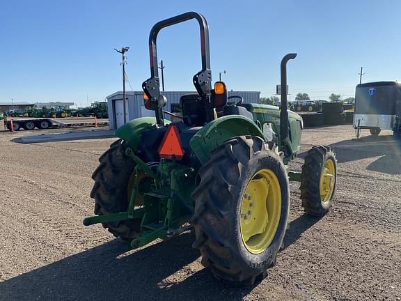 Image of John Deere 5050E equipment image 3