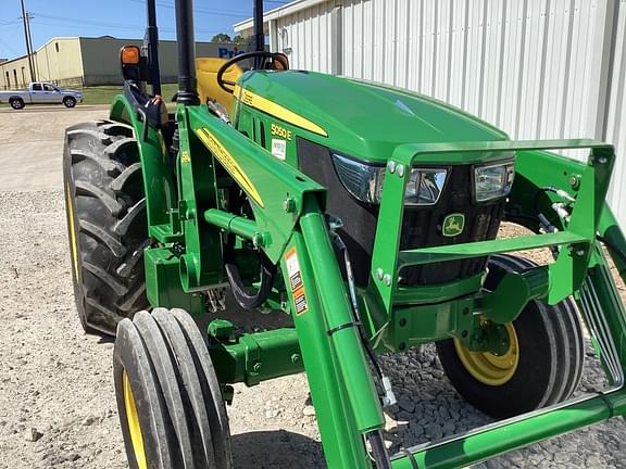 Image of John Deere 5050E equipment image 3