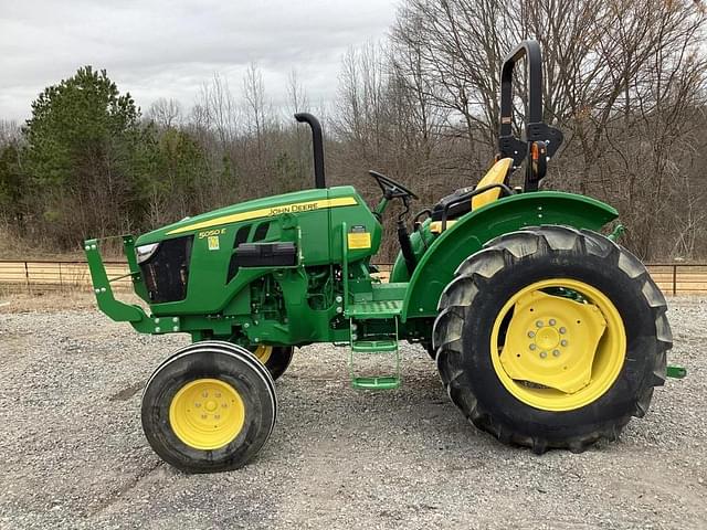 Image of John Deere 5050E equipment image 2