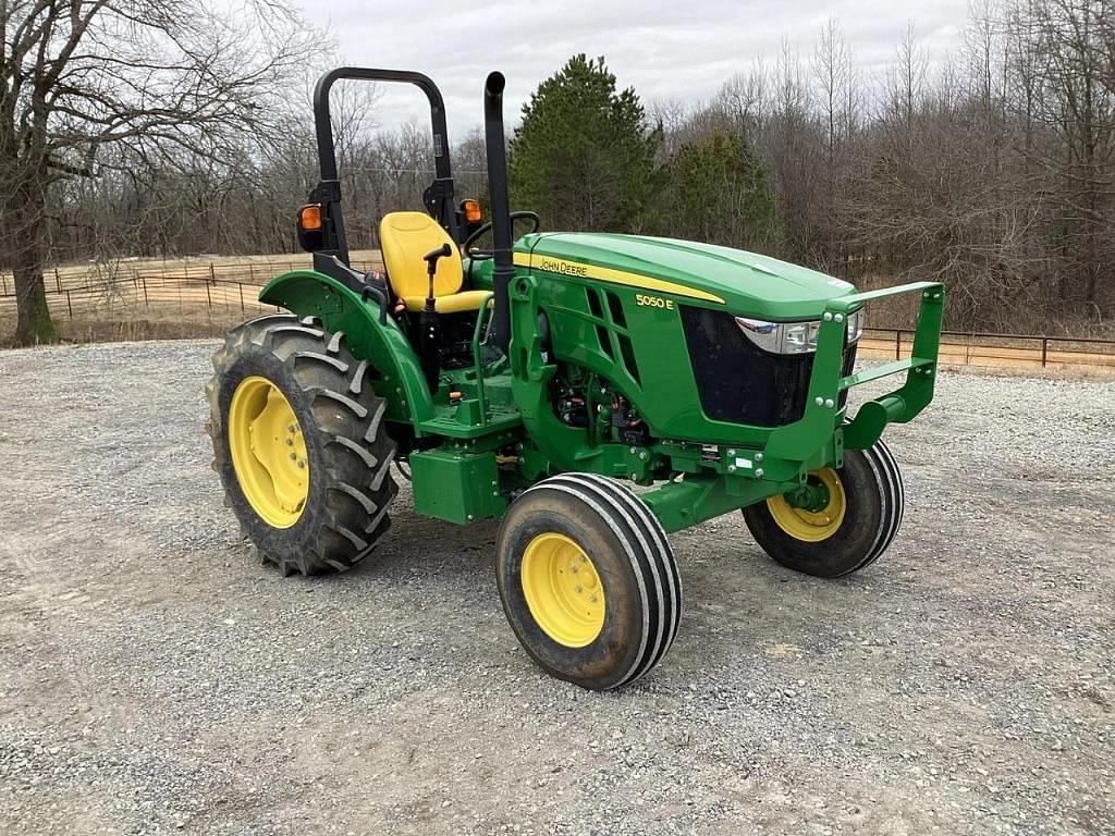 Image of John Deere 5050E Primary image