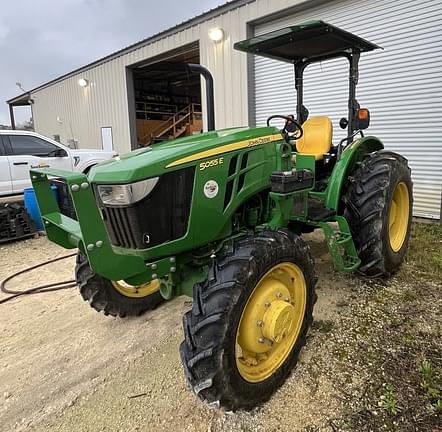 Image of John Deere 5055E equipment image 3