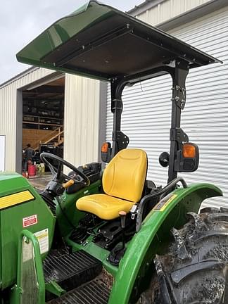 Image of John Deere 5055E equipment image 1
