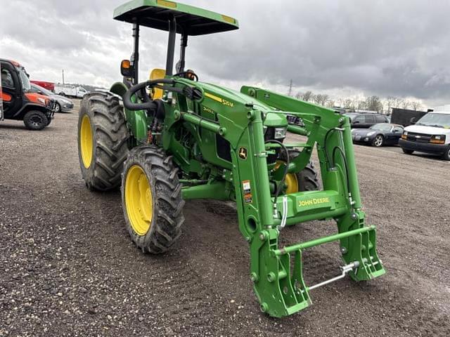 Image of John Deere 5055E equipment image 3