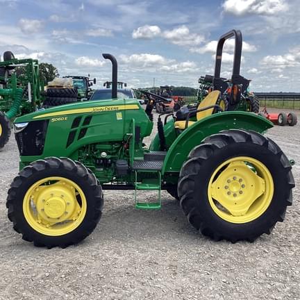 Image of John Deere 5060E equipment image 1