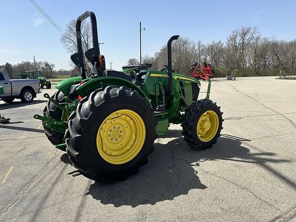 Image of John Deere 5060E equipment image 3