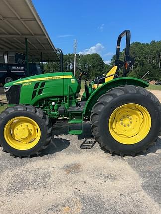 Image of John Deere 5060E equipment image 1