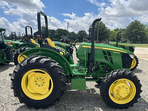 Image of John Deere 5060E Primary image