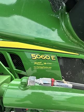 Image of John Deere 5060E equipment image 4