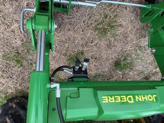 Image of John Deere 5060E equipment image 2