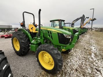 Main image John Deere 5060E