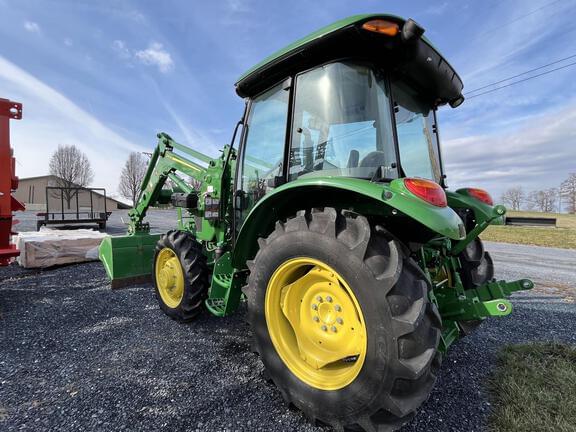 Image of John Deere 5060E equipment image 4