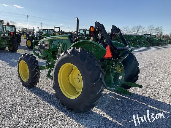 Image of John Deere 5060E equipment image 4