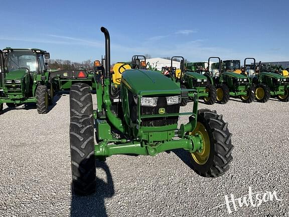 Image of John Deere 5060E equipment image 1