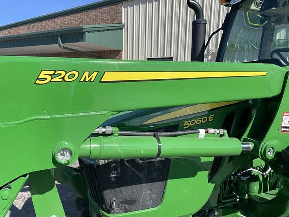 Image of John Deere 5060E equipment image 1