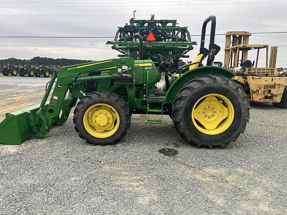 Image of John Deere 5060E equipment image 1