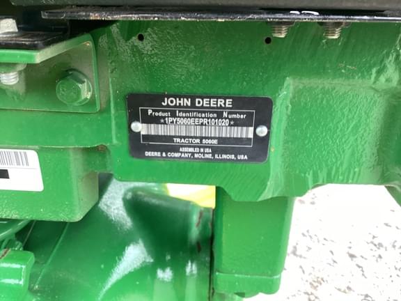 Image of John Deere 5060E equipment image 4
