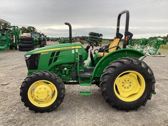 Image of John Deere 5060E equipment image 1