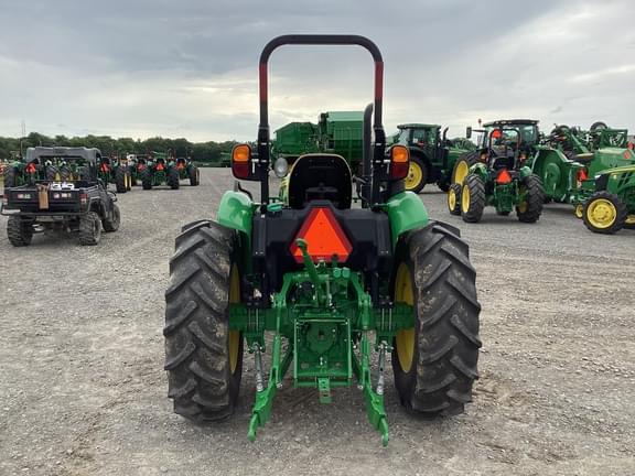 Image of John Deere 5060E equipment image 2