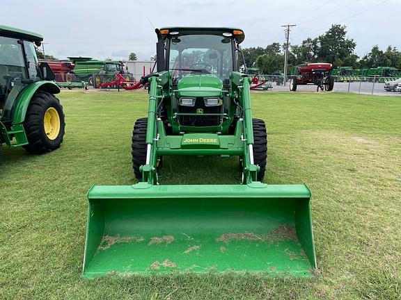 Image of John Deere 5060E equipment image 4