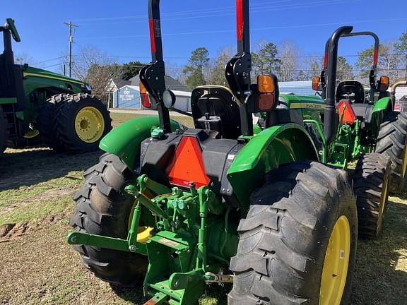 Image of John Deere 5060E equipment image 1
