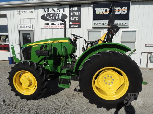 Image of John Deere 5060E equipment image 1