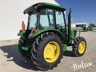 Main image John Deere 5060E 1