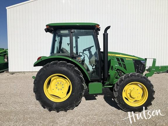 Image of John Deere 5060E equipment image 2