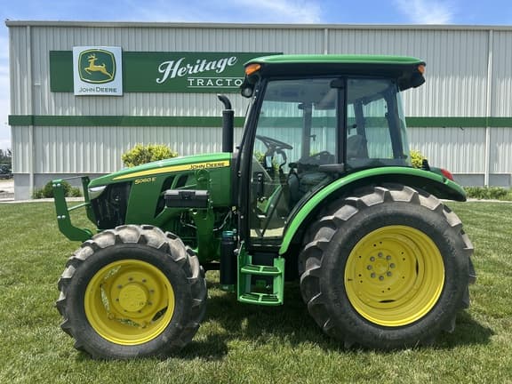 Image of John Deere 5060E equipment image 1