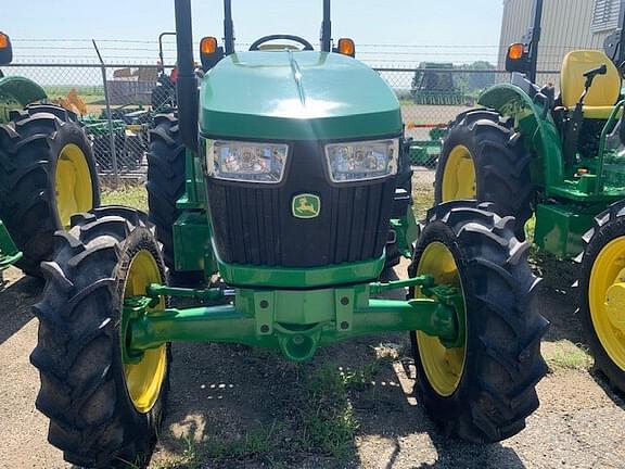 Image of John Deere 5060E equipment image 2