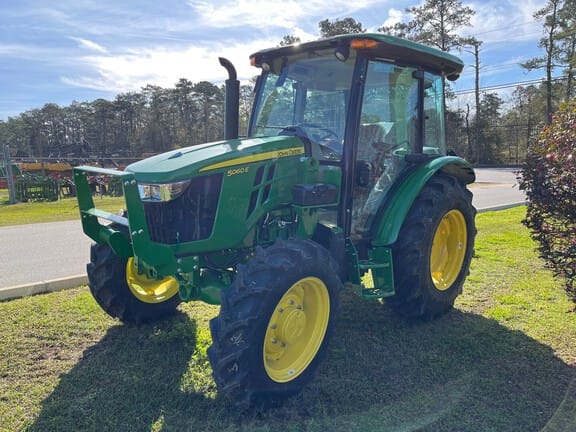 Main image John Deere 5060E
