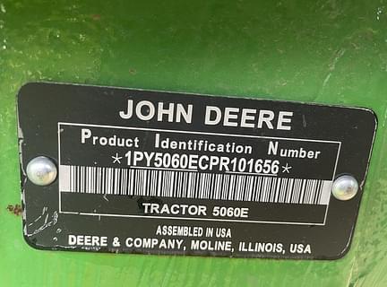 Image of John Deere 5060E equipment image 4