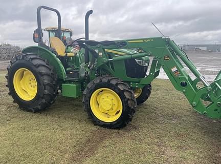 Image of John Deere 5060E equipment image 2