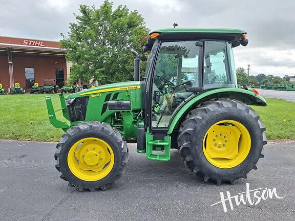 Image of John Deere 5060E equipment image 4