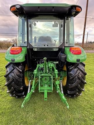 Image of John Deere 5060E equipment image 2