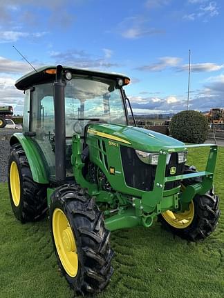 Image of John Deere 5060E equipment image 4