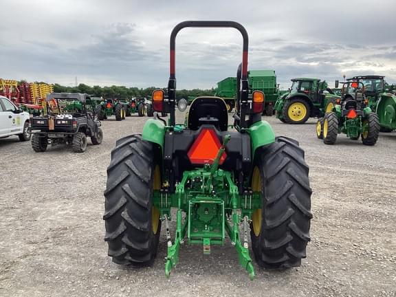 Image of John Deere 5060E equipment image 2