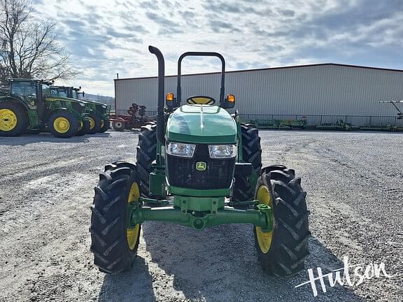 Image of John Deere 5060E equipment image 2