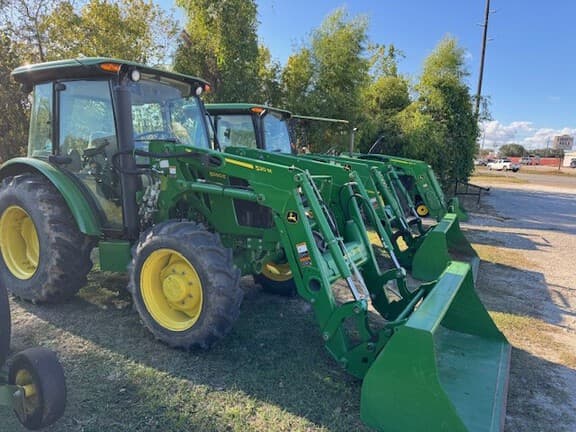 Image of John Deere 5060E equipment image 1