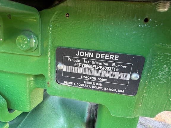 Image of John Deere 5060E equipment image 4