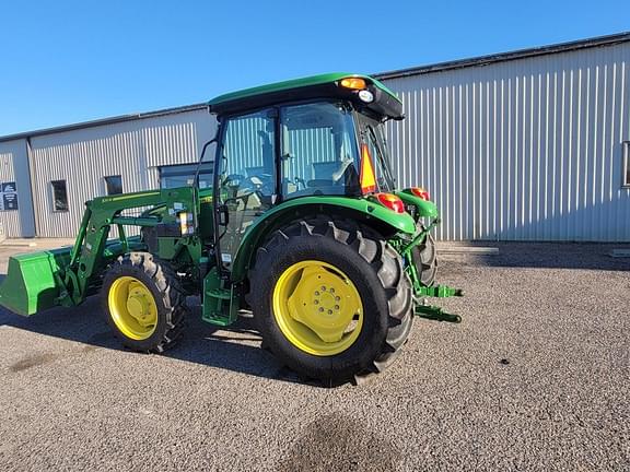 Image of John Deere 5060E equipment image 3