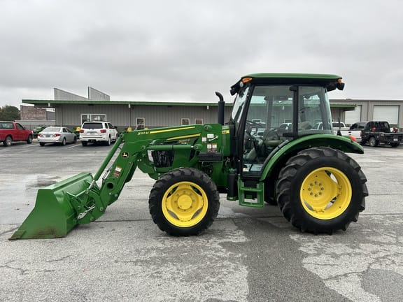 Main image John Deere 5060E