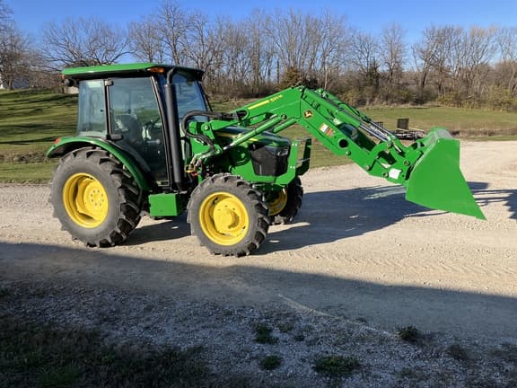 Image of John Deere 5060E equipment image 2