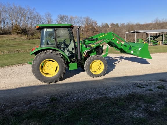 Image of John Deere 5060E equipment image 4