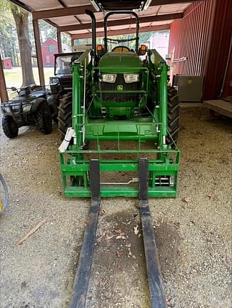 Image of John Deere 5060E equipment image 1